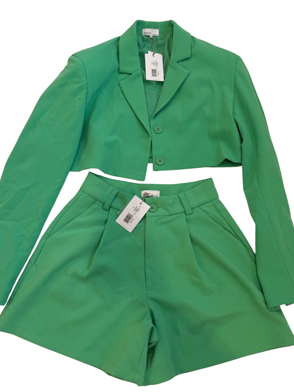 NWT We Wore What Green Short Suit Set (XS, 2)